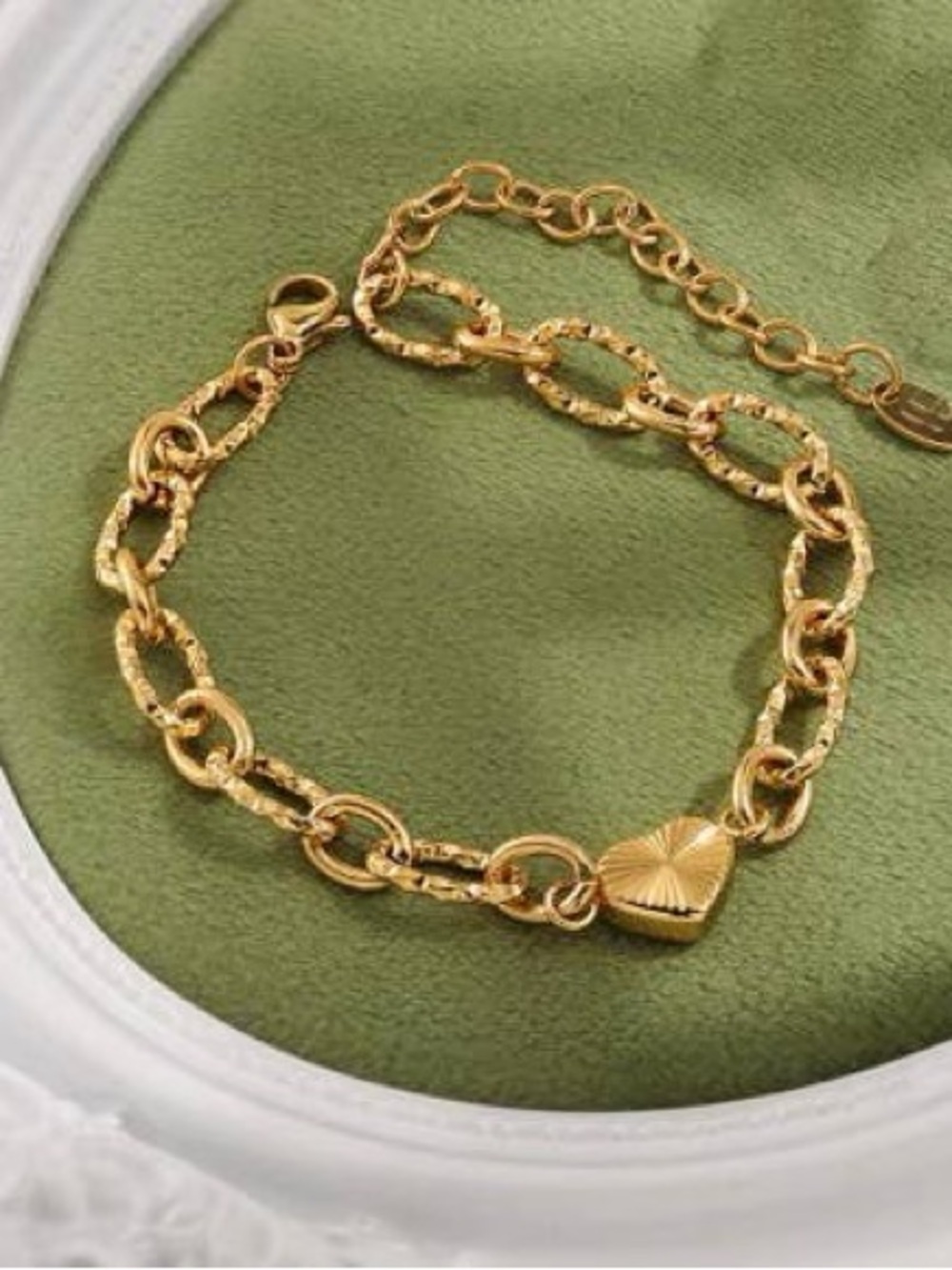 Waterproof Tarnish Free Gold Heart Link Bracelet for Women - Shiny Gold Finish